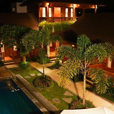 La'Villaris Hotel & Resto Kuta  Экстерьер фото