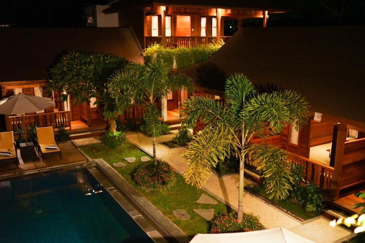 La'Villaris Hotel & Resto Kuta  Экстерьер фото