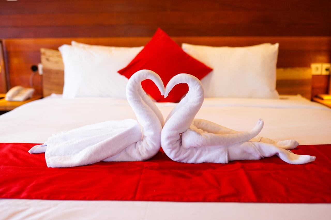 La'Villaris Hotel & Resto Kuta  Экстерьер фото