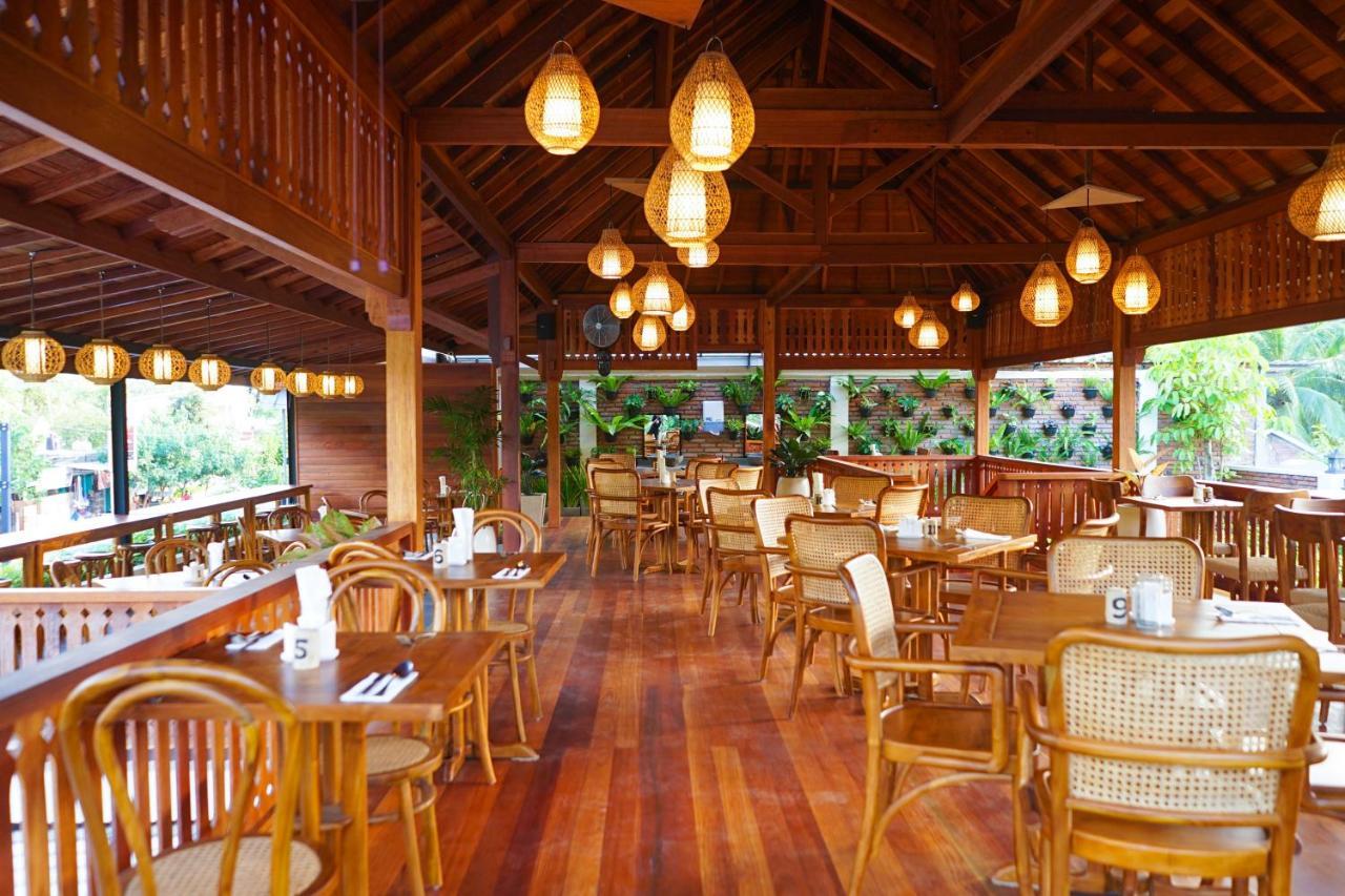 La'Villaris Hotel & Resto Kuta  Экстерьер фото