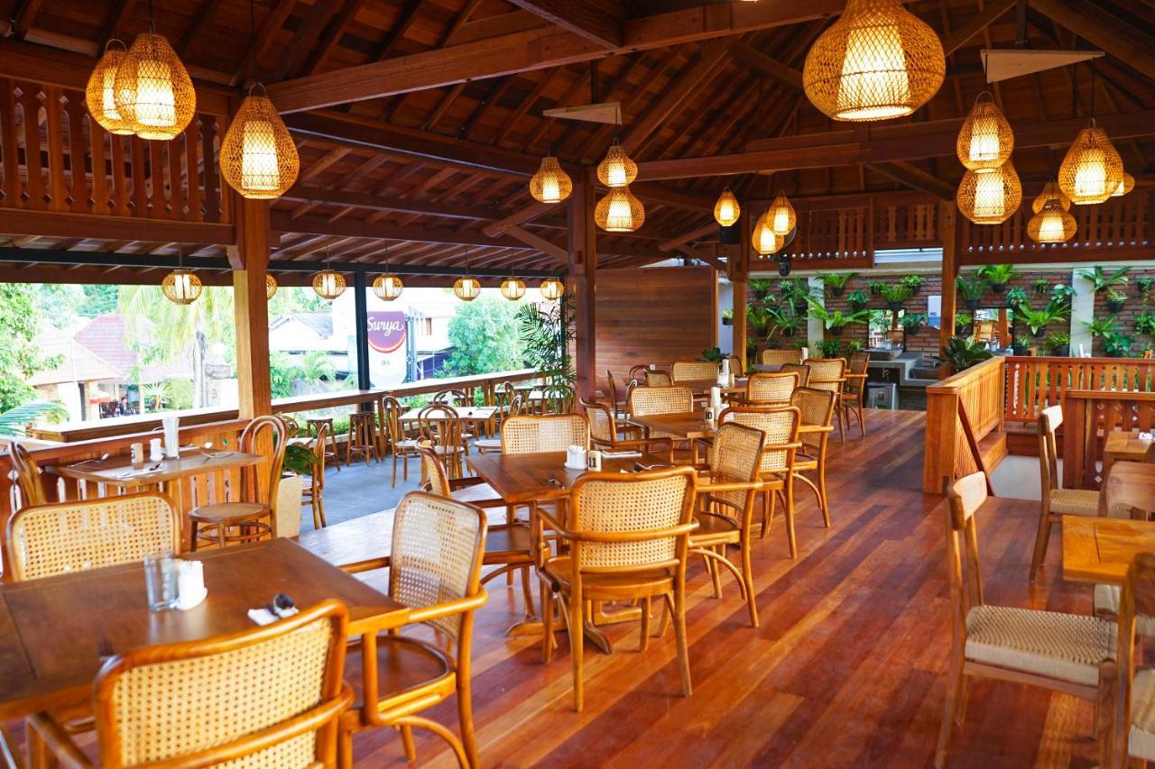La'Villaris Hotel & Resto Kuta  Экстерьер фото