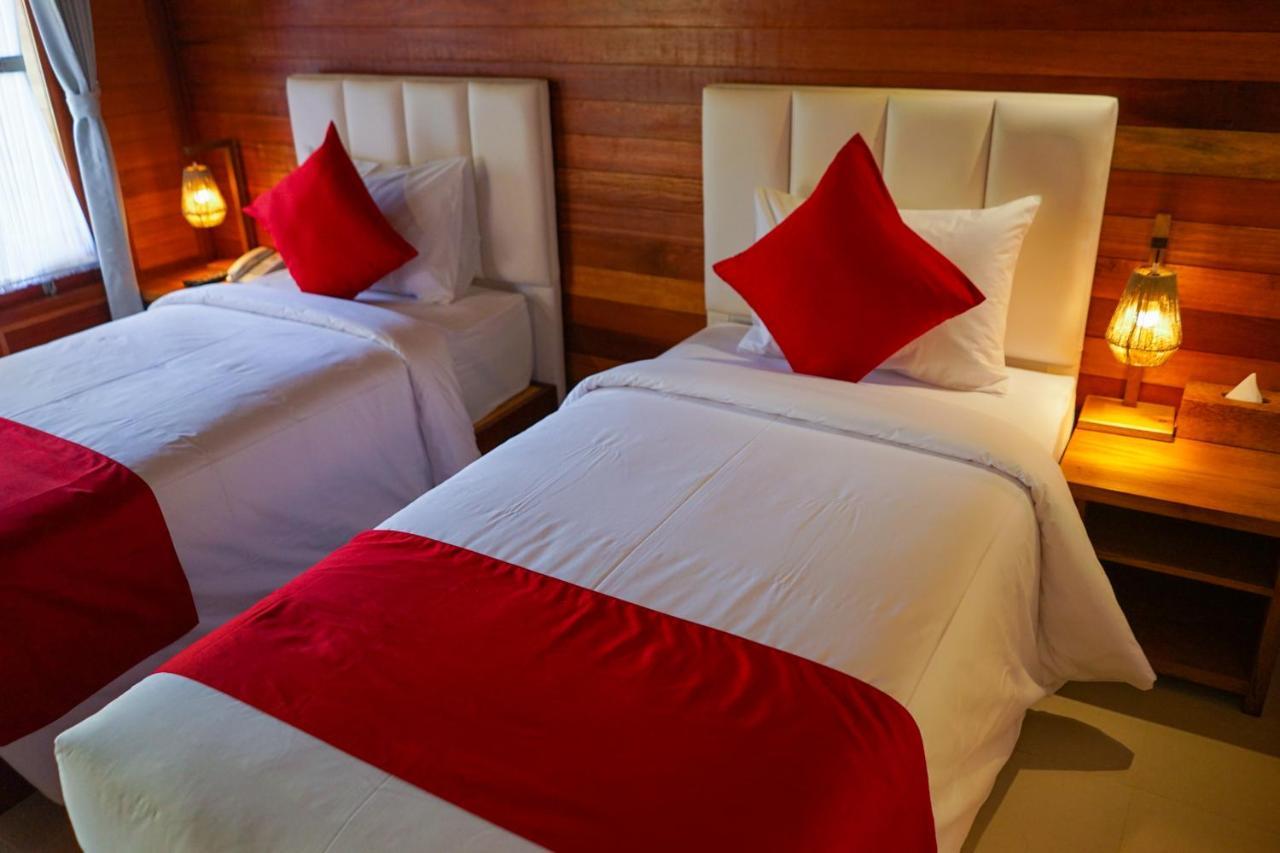La'Villaris Hotel & Resto Kuta  Экстерьер фото